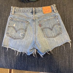 Levi’s Wedgie Jean Shorts, 27